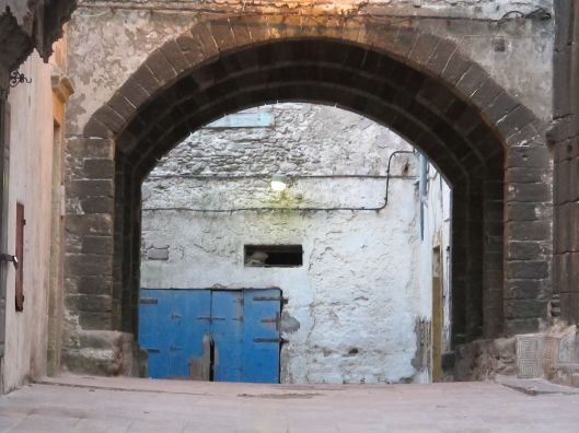 blue door arch3